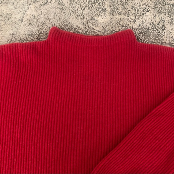 Red turtleneck sweater - Picture 2 of 6